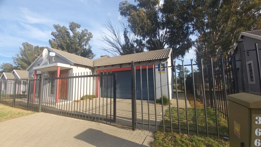 3 Bedroom Property for Sale in Bloemspruit Free State